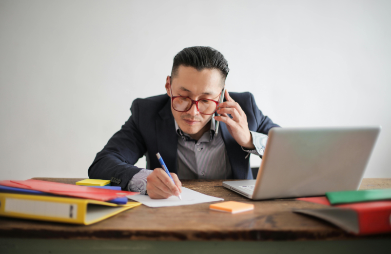 How can I tell if a call from 08007613372 is a scam
