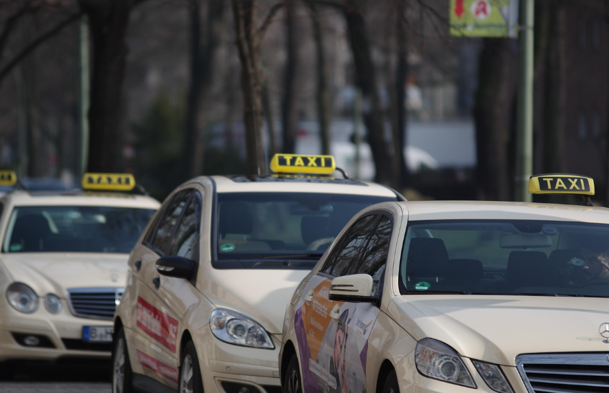 Why do regional taxi fares in UK vary so much