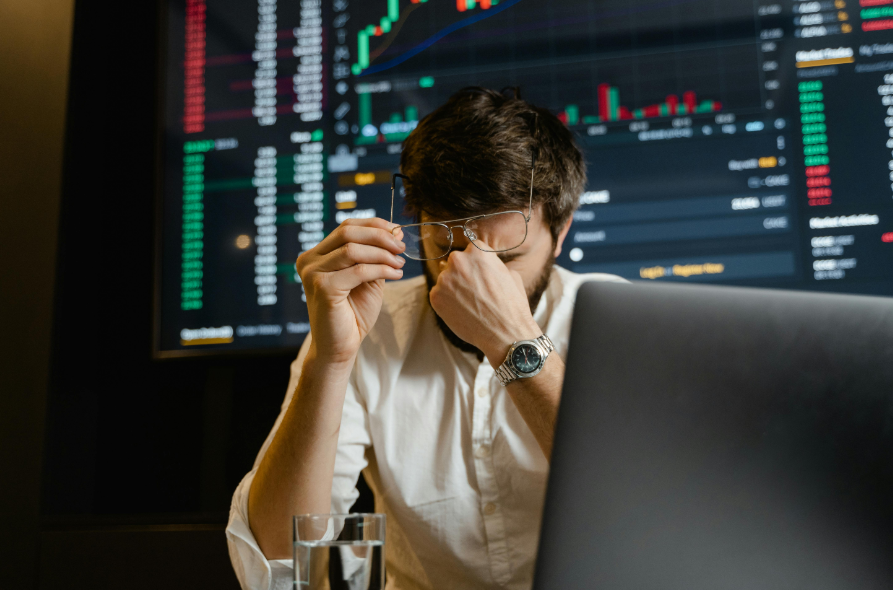 Cross-Border B2B Payments - How Crypto Eliminates Delays and Excessive FX Fees